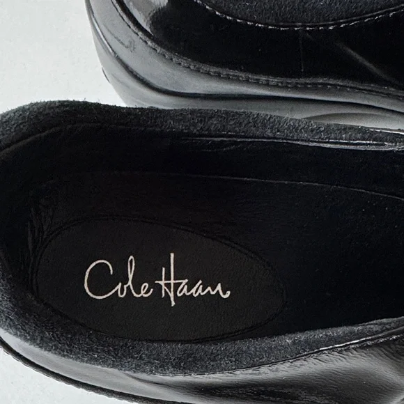 Cole Haan (NikeAir) Sleek Black Women's Waterproof Shoes - Picture 6 of 10